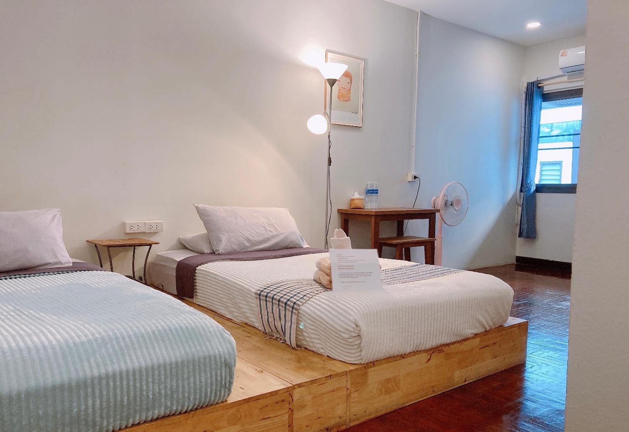 Wayside Guesthouse Чиангмай Экстерьер фото